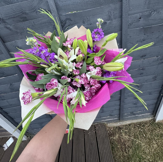 Medium Handtied Bouquet